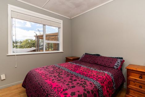 Photo of property in 159 Sievers Grove, Cannons Creek, Porirua, 5024