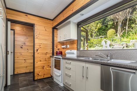 Photo of property in 17 Adams Road, Thornton Bay, Thames, 3575