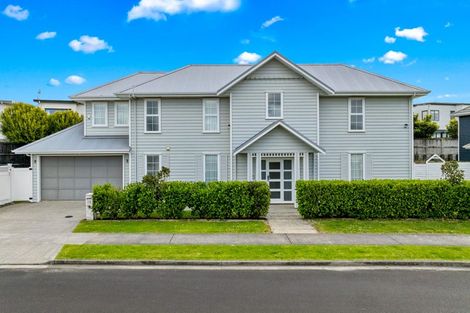 Photo of property in 21 Edgewater Drive, Karaka, Papakura, 2113