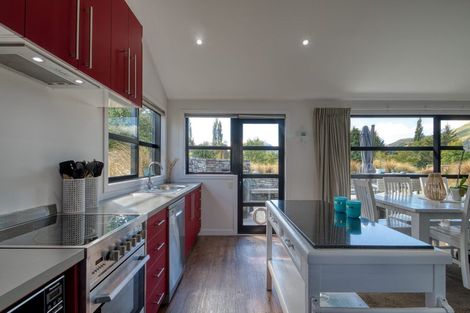 Photo of property in 1 Woodley Place, Glenorchy, 9372