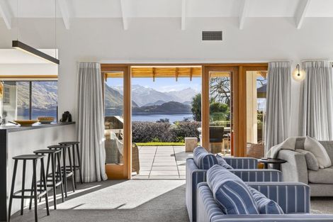 Photo of property in 186 Beacon Point Road, Wanaka, 9305