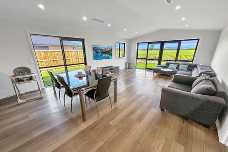 Photo of property in 35 Herridge Street, Woodend, 7691