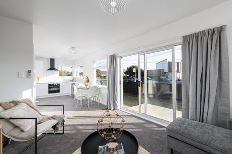 Photo of property in 1/180 Edgeware Road, Edgeware, Christchurch, 8013