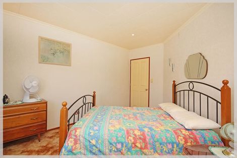 Photo of property in 5 Teppett Place, Foxton Beach, Foxton, 4815