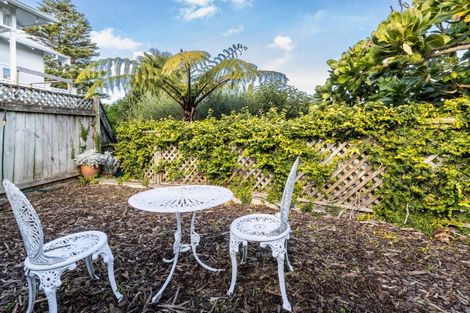 Photo of property in 32 France Road, Bluff Hill, Napier, 4110