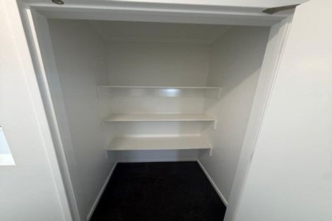 Photo of property in 16 Christmas Road, Manurewa, Auckland, 2102