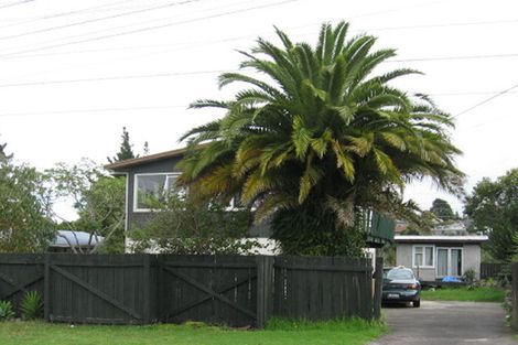 Photo of property in 29 Huruhuru Road, Massey, Auckland, 0614