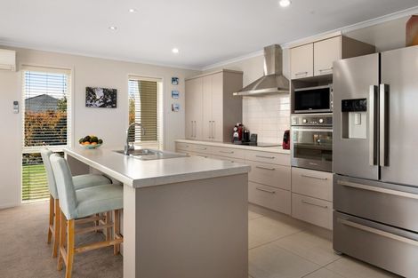Photo of property in 2 Tranquil Grove, Omokoroa, 3114