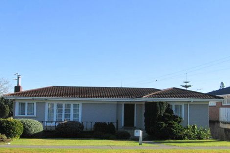Photo of property in 68 Clevedon Road, Papakura, 2110