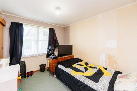 Photo of property in 53 Tararua Terrace, Cloverlea, Palmerston North, 4412