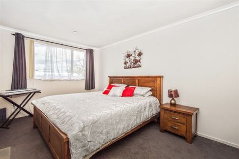 Photo of property in 75 Heathdale Crescent, Papakura, 2110