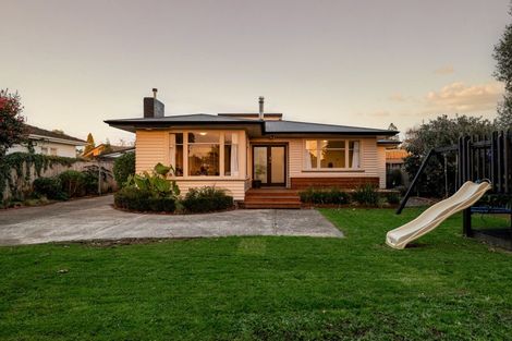 Photo of property in 36 Keeling Street, West End, Palmerston North, 4412