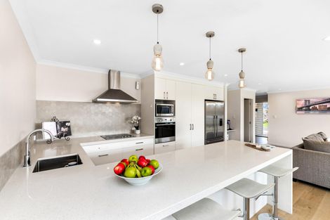 Photo of property in 6 Vivien Place, Patumahoe, Pukekohe, 2679
