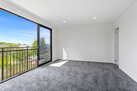 Photo of property in 165 Waimumu Road, Massey, Auckland, 0614