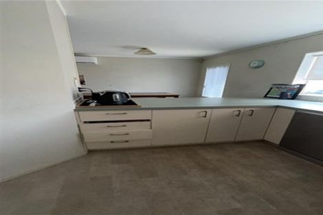 Photo of property in 33 Bernina Place, Weymouth, Auckland, 2103