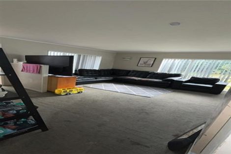 Photo of property in 33 Bernina Place, Weymouth, Auckland, 2103