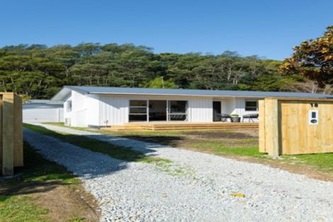 Photo of property in 18 Paraone Road, Tamarau, Gisborne, 4010