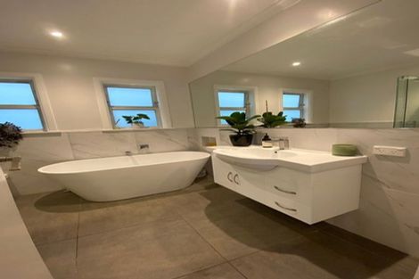 Photo of property in 44 Richmond Avenue, Karori, Wellington, 6012