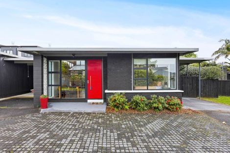 Photo of property in 3/132 Onewa Road, Northcote, Auckland, 0627