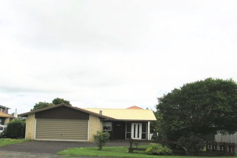 Photo of property in 9 Green Lane, Pukekohe, 2120