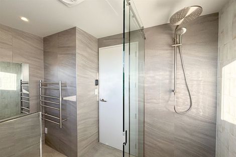 Photo of property in 202a Edgeware Road, Edgeware, Christchurch, 8013