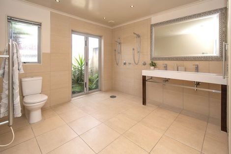 Photo of property in 11 Mclellan Place, Ilam, Christchurch, 8041
