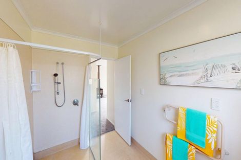 Photo of property in 2 Barclay Grove, Hokio Beach, Levin, 5571