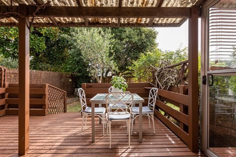 Photo of property in 12 Hollis Road, Paraparaumu Beach, Paraparaumu, 5032