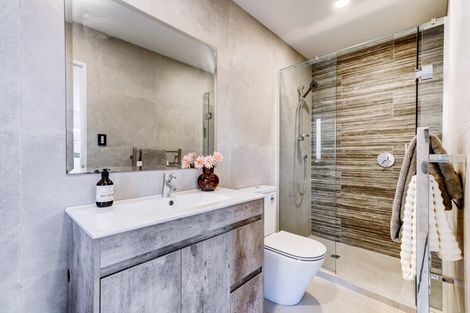 Photo of property in 2 Meritage Lane, Te Atatu South, Auckland, 0610