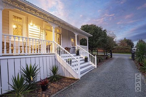 Photo of property in 30-32 Great North Road, Riverhead, 0820