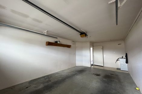 Photo of property in 12/56 Larnoch Road, Henderson, Auckland, 0610