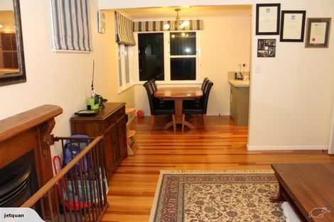 Photo of property in 6 Warren Street, Paparangi, Wellington, 6037