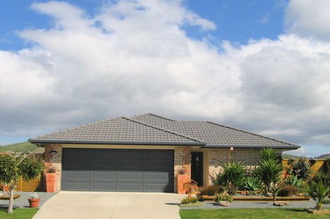 Photo of property in 34 Mcleod Place, Papamoa Beach, Papamoa, 3118