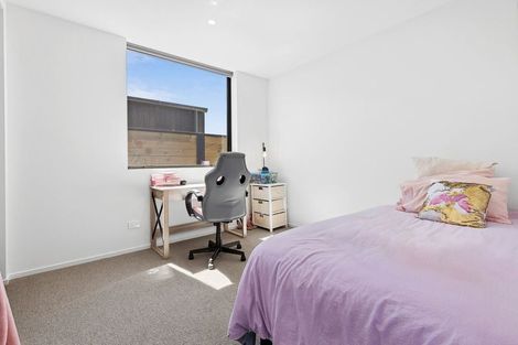 Photo of property in 7 Fern Burn Close, Wanaka, 9305