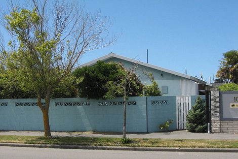 Photo of property in 12 Lamorna Road, Parklands, Christchurch, 8083