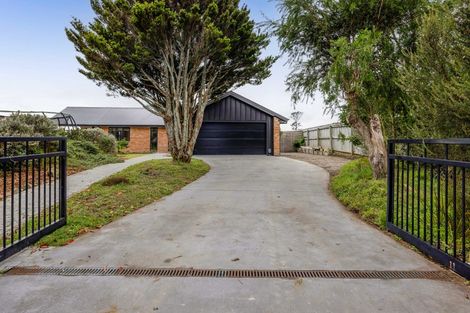 Photo of property in 13 Carthew Street, Okato, 4335