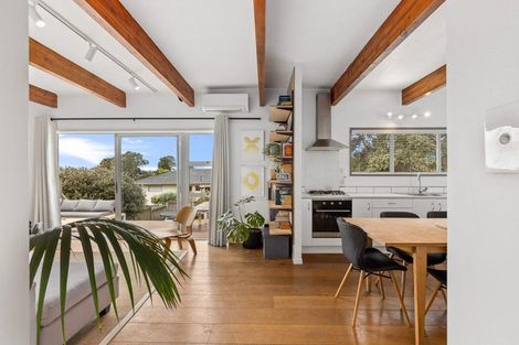 Photo of property in 5 Kotinga Avenue, Glen Eden, Auckland, 0602