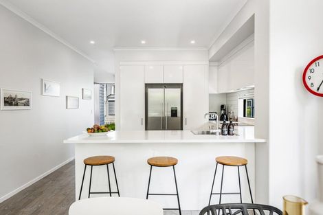 Photo of property in 16 Sacred Kingfisher Road, Hobsonville, Auckland, 0616