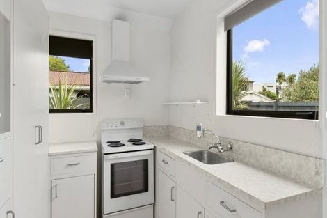 Photo of property in 77a Abberley Crescent, St Albans, Christchurch, 8014