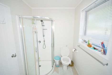 Photo of property in 16 Nan Place, Pakuranga Heights, Auckland, 2010