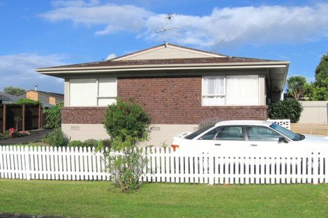 Photo of property in 5a Nimrod Place, Half Moon Bay, Auckland, 2012