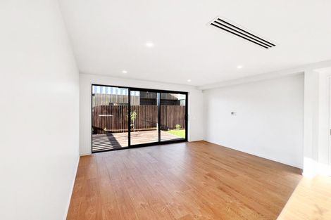 Photo of property in 1/74 Caledonian Road, St Albans, 8014
