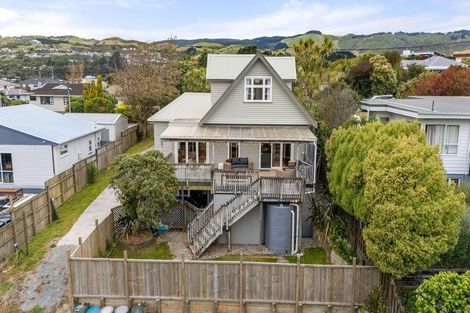 Photo of property in 30 Ngatitoa Street, Tawa, Wellington, 5028