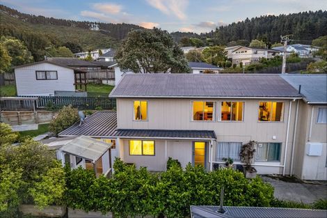 Photo of property in 1/71 Larsen Crescent, Tawa, Wellington, 5028