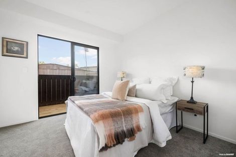 Photo of property in 2/46 Jillian Drive, Ranui, 0612