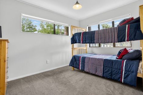Photo of property in 17 Topliss Drive, Northcross, Auckland, 0632