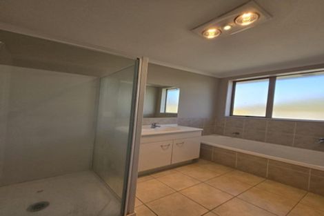 Photo of property in 5 Prado Drive, Pukekohe, 2120