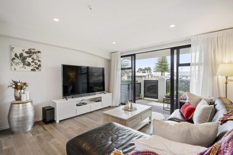 Photo of property in 1/388 Hibiscus Coast Highway, Orewa, 0931