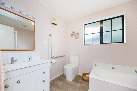 Photo of property in 8/63 North Street, Palmerston North, 4410