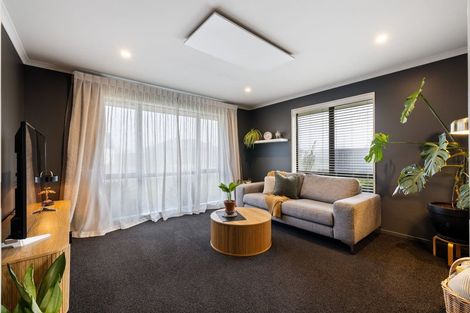 Photo of property in 5 Catchpole Place, Woodend, 7610